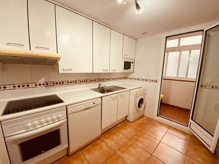 HABITACIONES DISPONIBLES EN MARINA BOTAFOCH – IBIZA