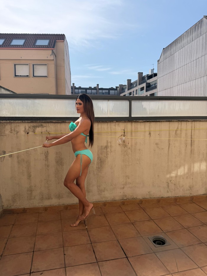 Soy Aury, nueva en la ciudad con ganas de fiesta!!