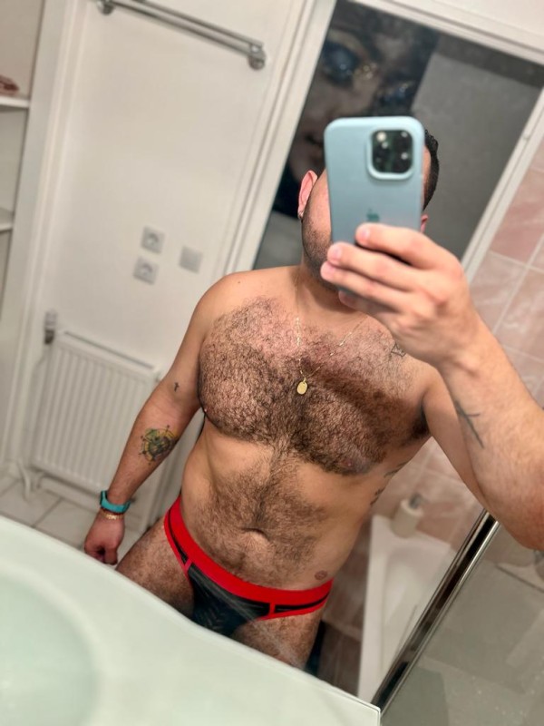 Chico independiente pasional privado