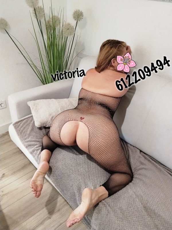 Rubia muy simpática pero adicta al sexo ANAL