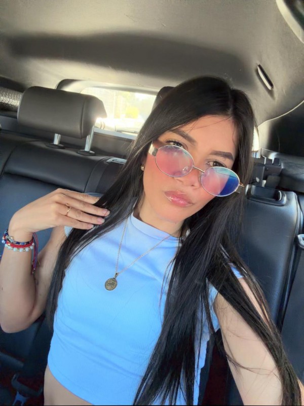 CAMILA VENEZOLANA 24 AÑOS EN SEVILLA
