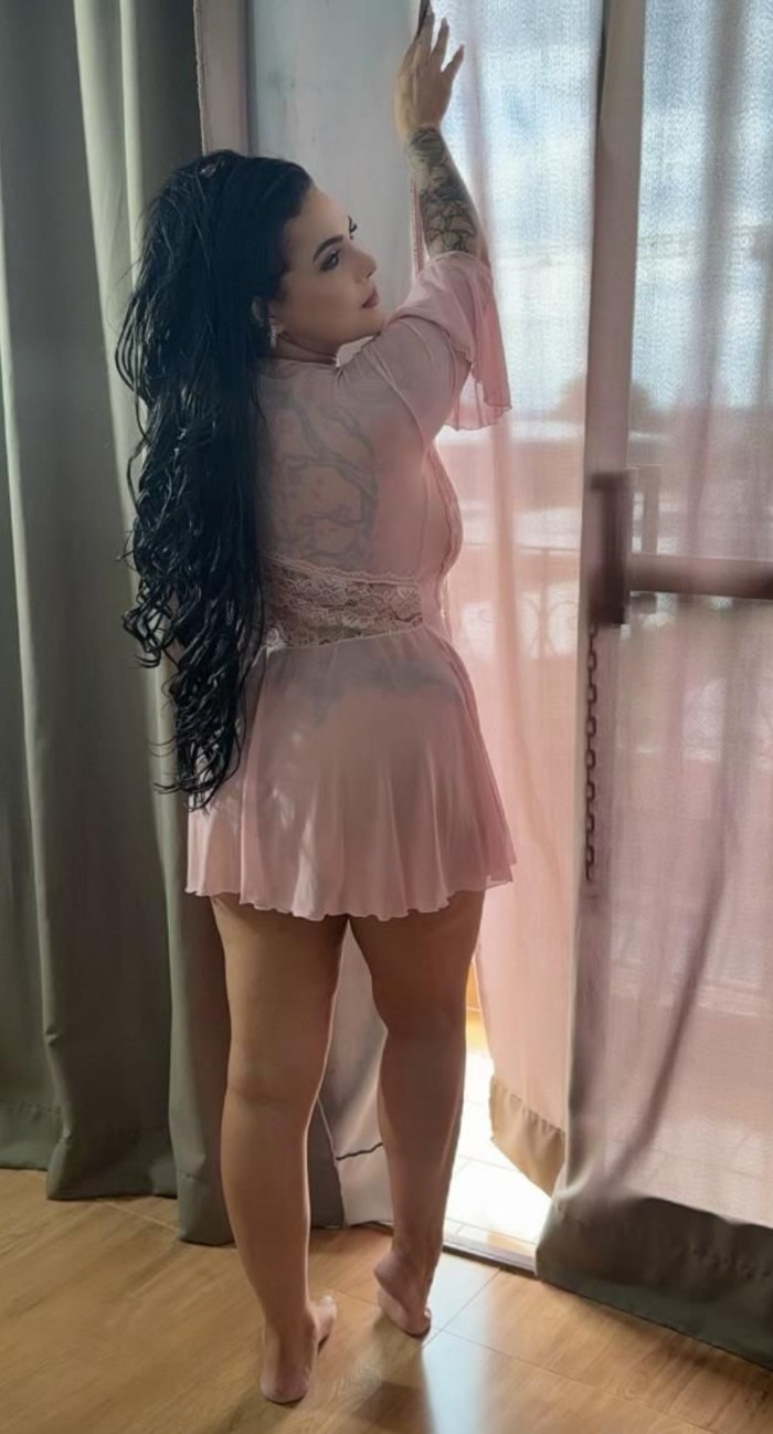 BRASILEIRA DE LUJO EXPLOSIVA Y JUGUETONA