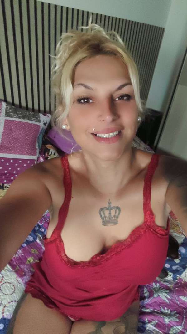 Coño y culo al natural a pelo Vicky de Monistrol de Montserrat BDSM y plus