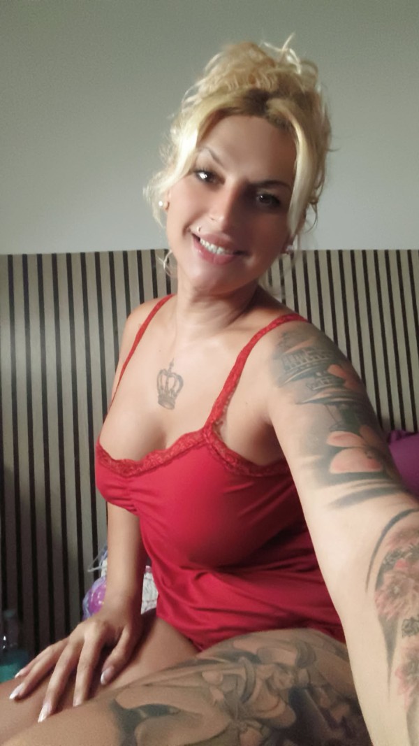 Coño y culo al natural a pelo Vicky de Monistrol de Montserrat BDSM y plus