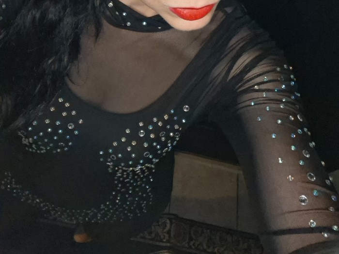 Exclusiva Dominatrix profesional FemDom Madrid