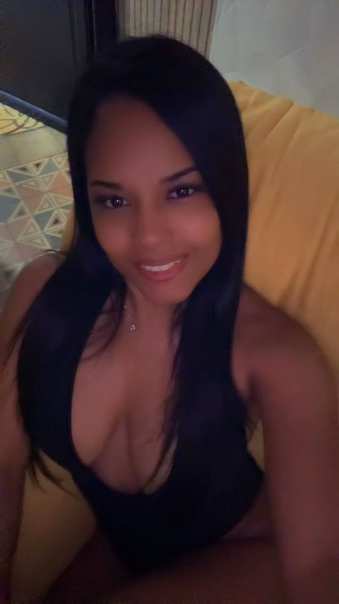 SOFIA VENEZOLANA EXPERTA EN HACERTE SENTIR !