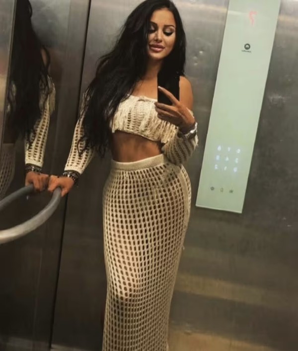 Amanda atractiva nueva en Benidorm centro llámame lo pasaremos bien