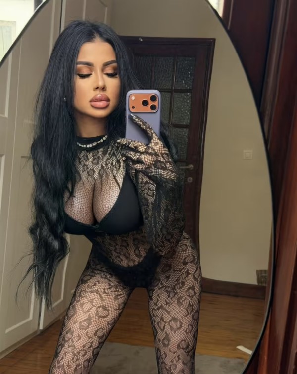 Amanda atractiva nueva en Benidorm centro llámame lo pasaremos bien