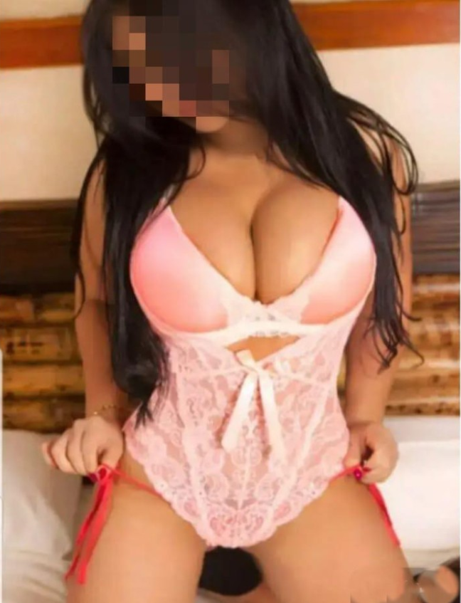IRRESISTIBLE Y LUJURIOSA MUJER ARDIENTE PLACER A TOPE
