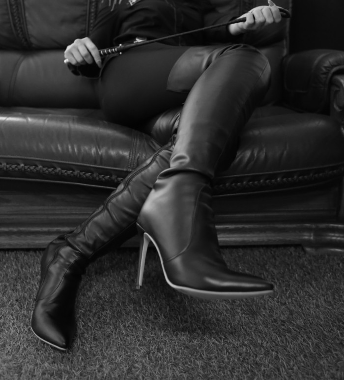 Dominatrix profesional FemDom Bdsm Madrid