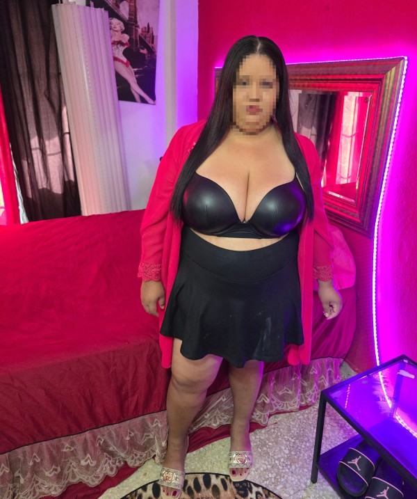 Madura gorda ama de casa calentita EN MARBELLA