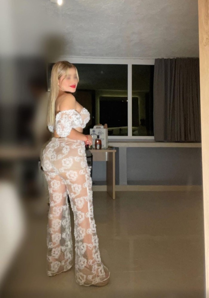 COLOMBIANA CON DESEO DE SEXO SIN LIMITES