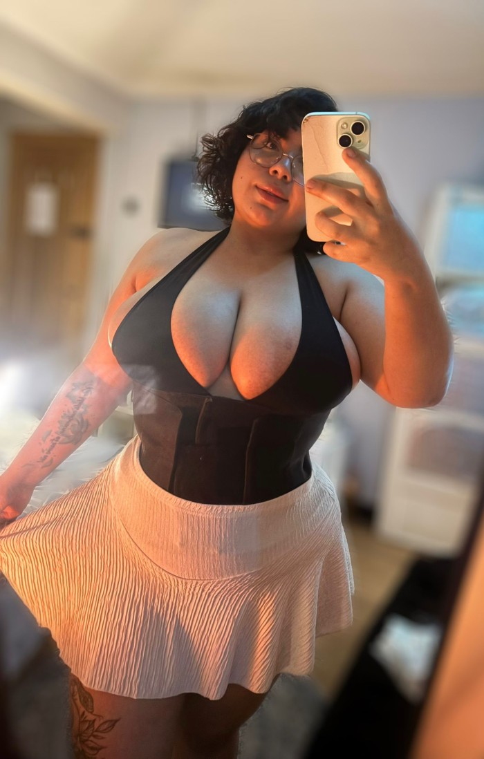 RICO ENSALIVADO CACHONDISIMA BOMBA DE SEXO