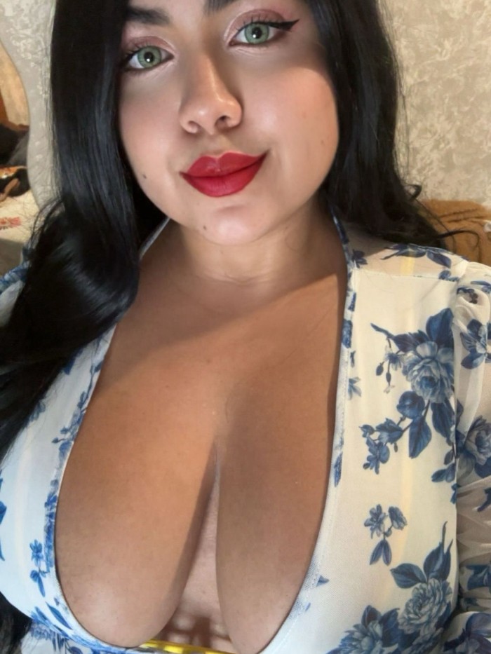 RICO ENSALIVADO CACHONDISIMA BOMBA DE SEXO
