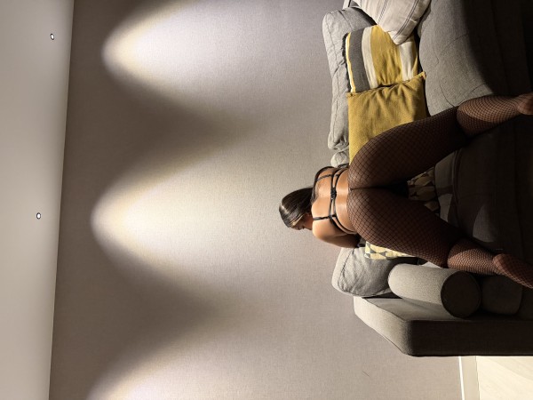 CHICA PRIMERIZA|  NOVEDAD | PISO PRIVADO | FIESTERA