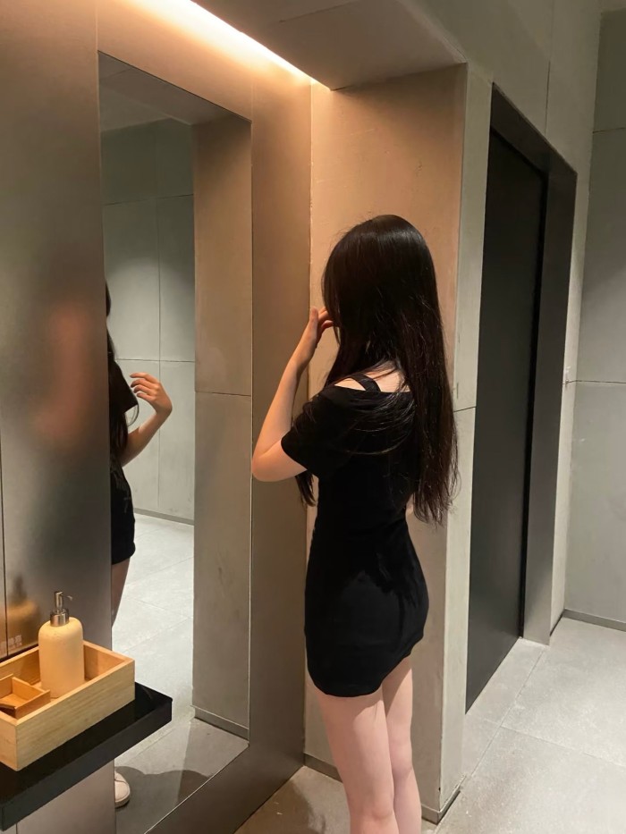 ASIATICA ESCORT SIN LIMITES MUY SUMISA