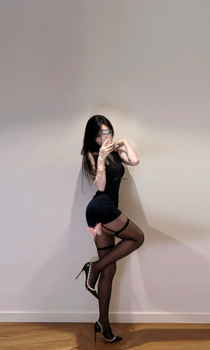 ASIATICA ESCORT SIN LIMITES MUY SUMISA