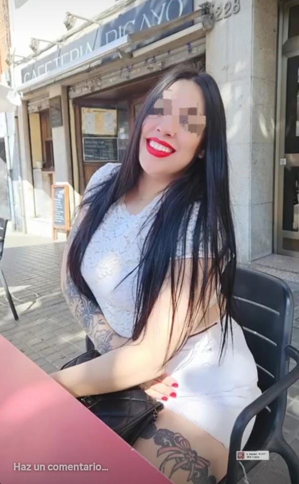 NUEVA POR LA ZONA , UNA CHICA MUY COMPLACIENTE