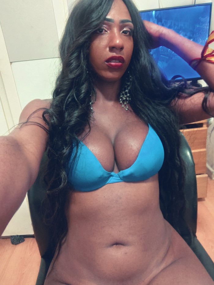 Ola soy gleicy  una trans muy Wapa