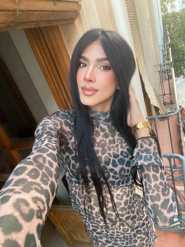 GUAPISIMA KATY TRANS UNICA FEMENINA FUENGIROLA