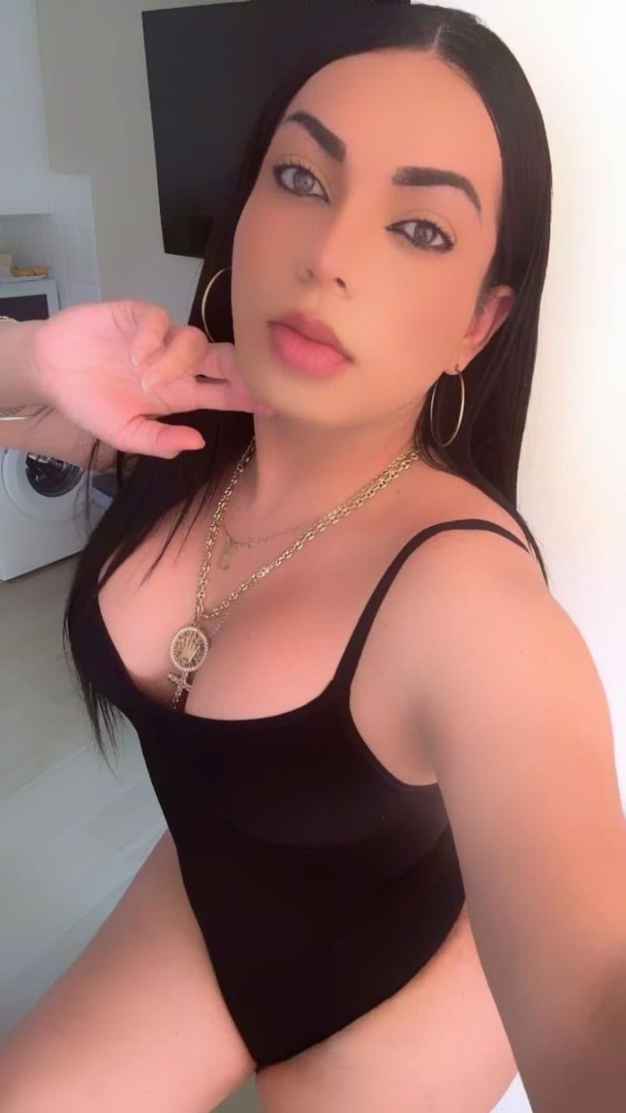 DISPONIBLE VECINDARIO novedad pollona muy viciosa
