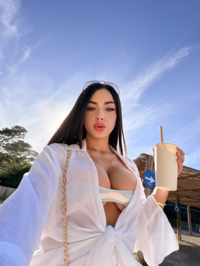Estoy lista para complacer todas tus fantasías