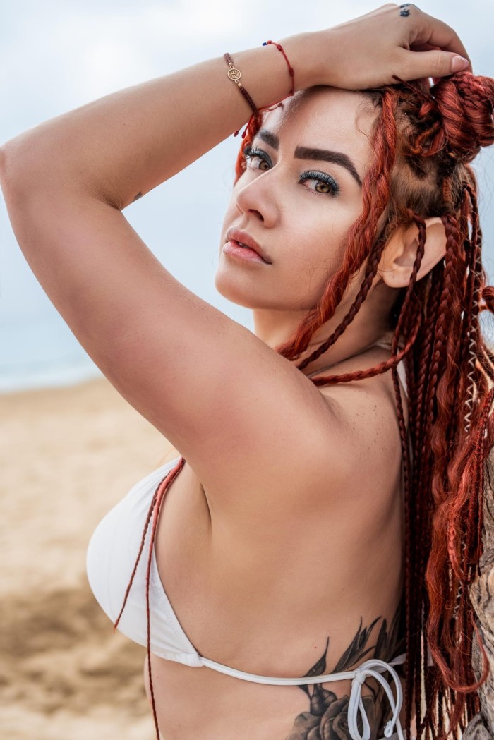 Sabrina mamacita fiestera de vuelta en la ciudad