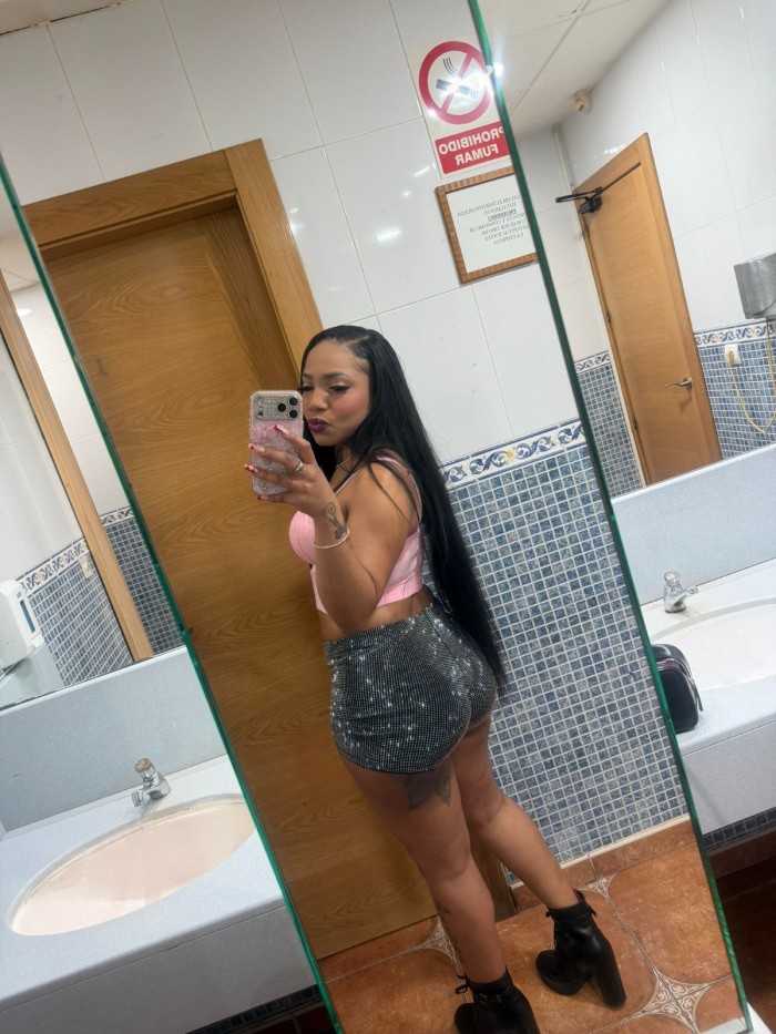 COLOMBIANA JUGUETONA CON GANAS DE HACER MALDADES