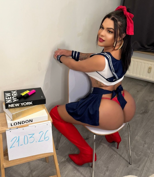 TRANS LECHERA SENSUAL IMPLICADA Y ARDIENTE
