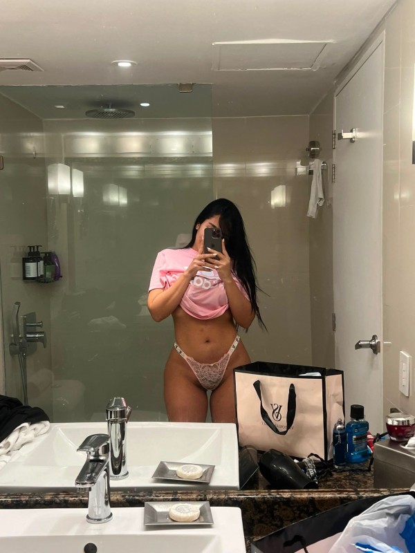 JESSICA COLOMBIANA 21 AÑOS EN SEVILLA