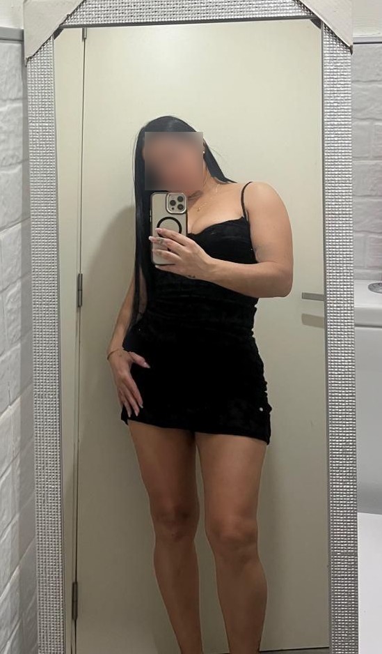 JOVENCITA LISTA PARA COMPLACERTE LLAMAME