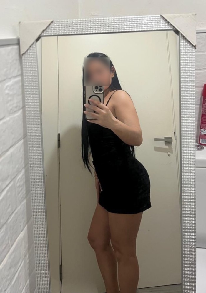 JOVENCITA LISTA PARA COMPLACERTE LLAMAME