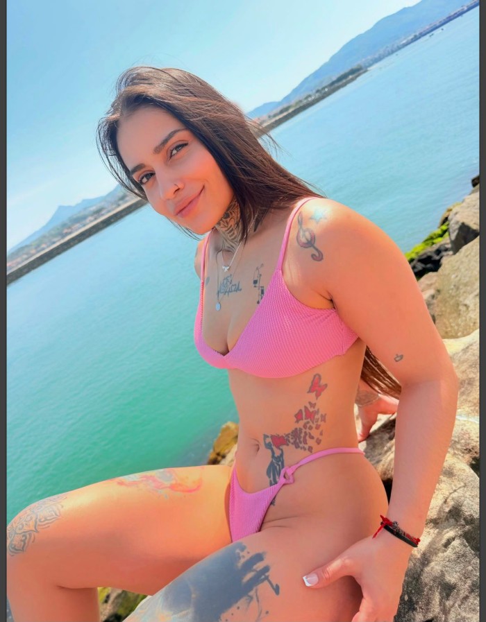 TRAVIESA, CALIENTE Y COMPLACIENTE, 612513170