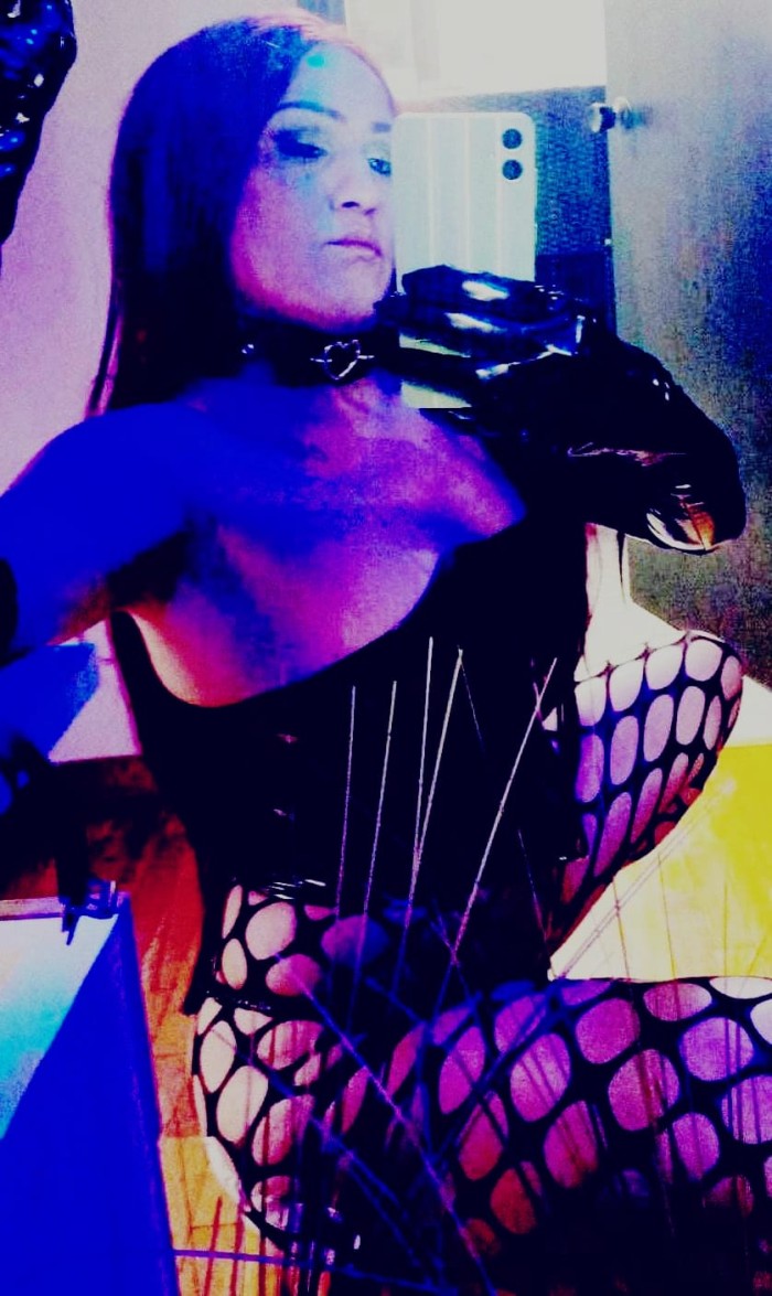 Trans brasileña activa fiestera 24 horas (Blanes)