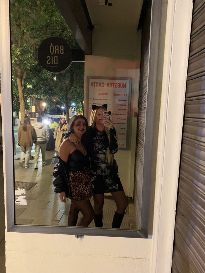 Dúo Mistress del pegging en Madrid