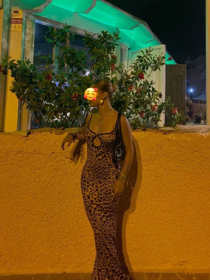 ARDIENTE SENSUAL COMPLACIENTE DIOSA DEL SEXO