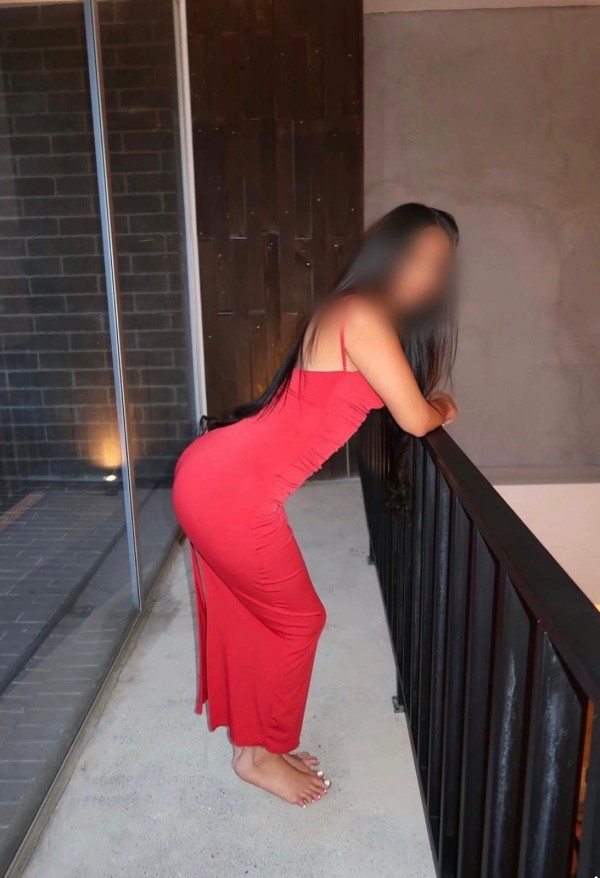 Hola me llamo NATALIA  latina sexi en  busca de chicos buenos