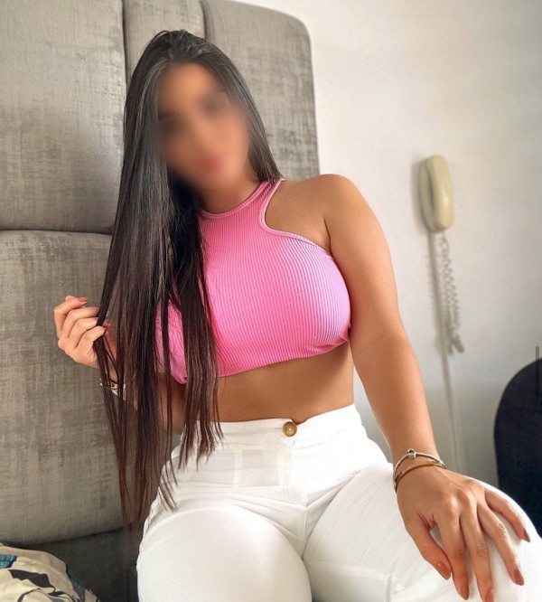 Hermosa scort y masajista