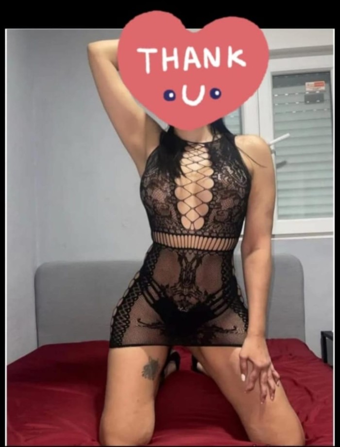 EXPLOSIVA LATINA CON CURVAS