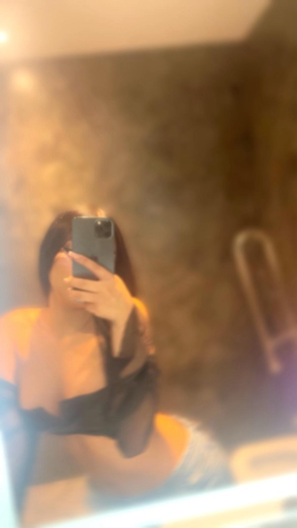Jovencita Caliente Me vengo a Chorros