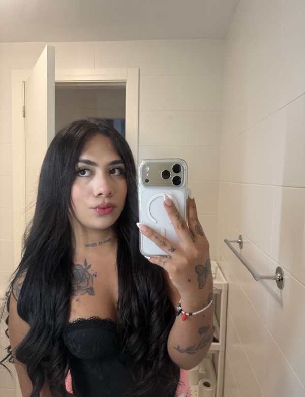 Cloee hermosa trans de 20 añitos complaciente