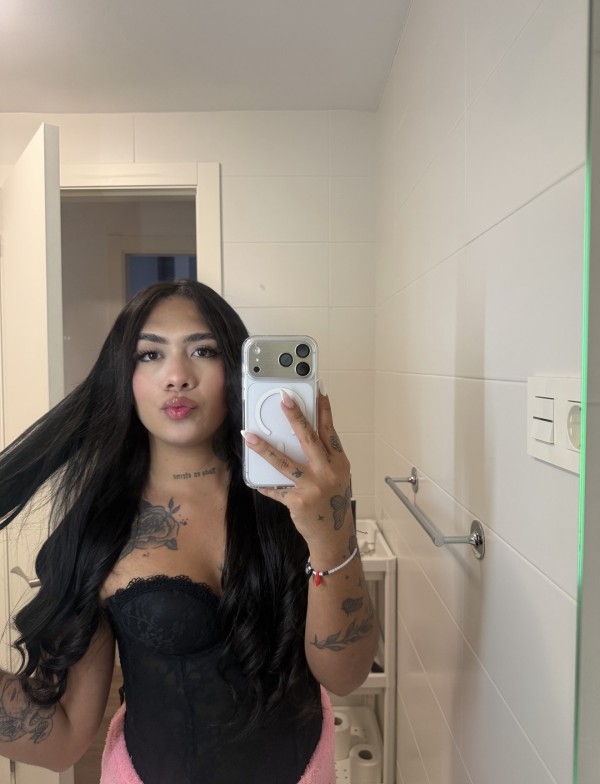 Cloee hermosa trans de 20 añitos complaciente