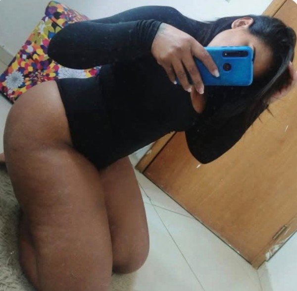 Novedad pechogona cañera quiero leche en mi boca