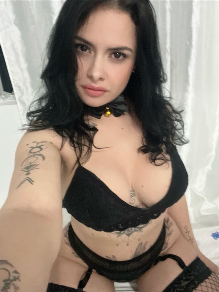 Ardiente y fiestera latina