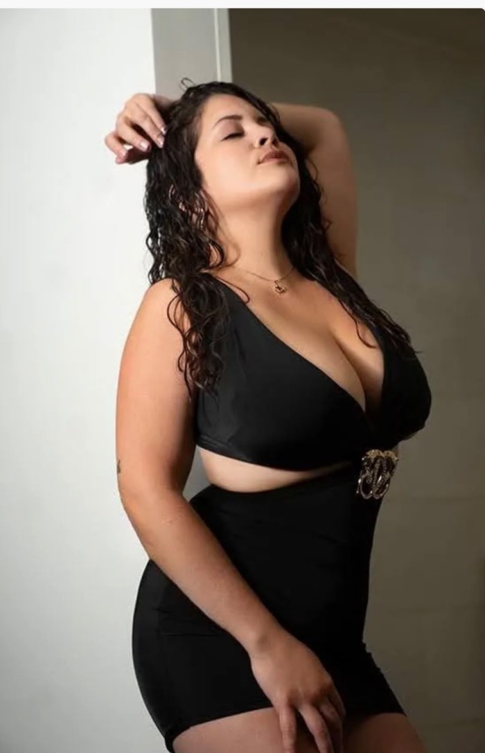 KARINA TETONA COMPLETISIMA VICIOSA 24H PARTICULAR EN TORREMOLINOS