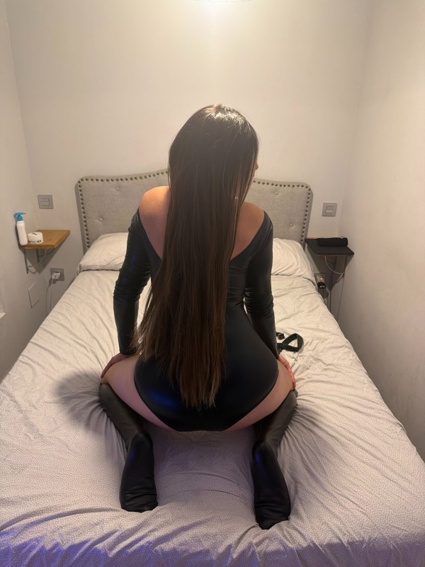 JOVENCITA TRANS FIESTERA Y MUY CACHONDA