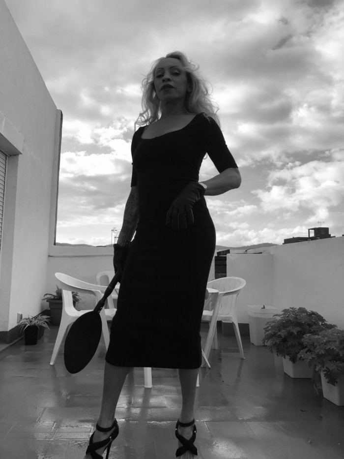 TRANS DOMINA MUY COMPLETA EN ALICANTE