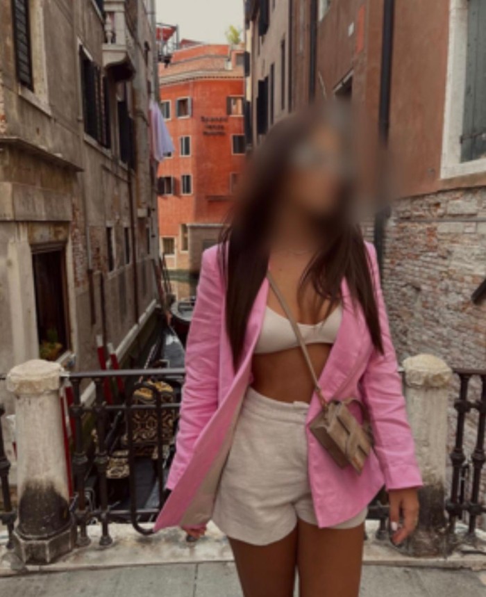 DELICIOSA IMPLICADA CACHONDA COMPLACIENTE