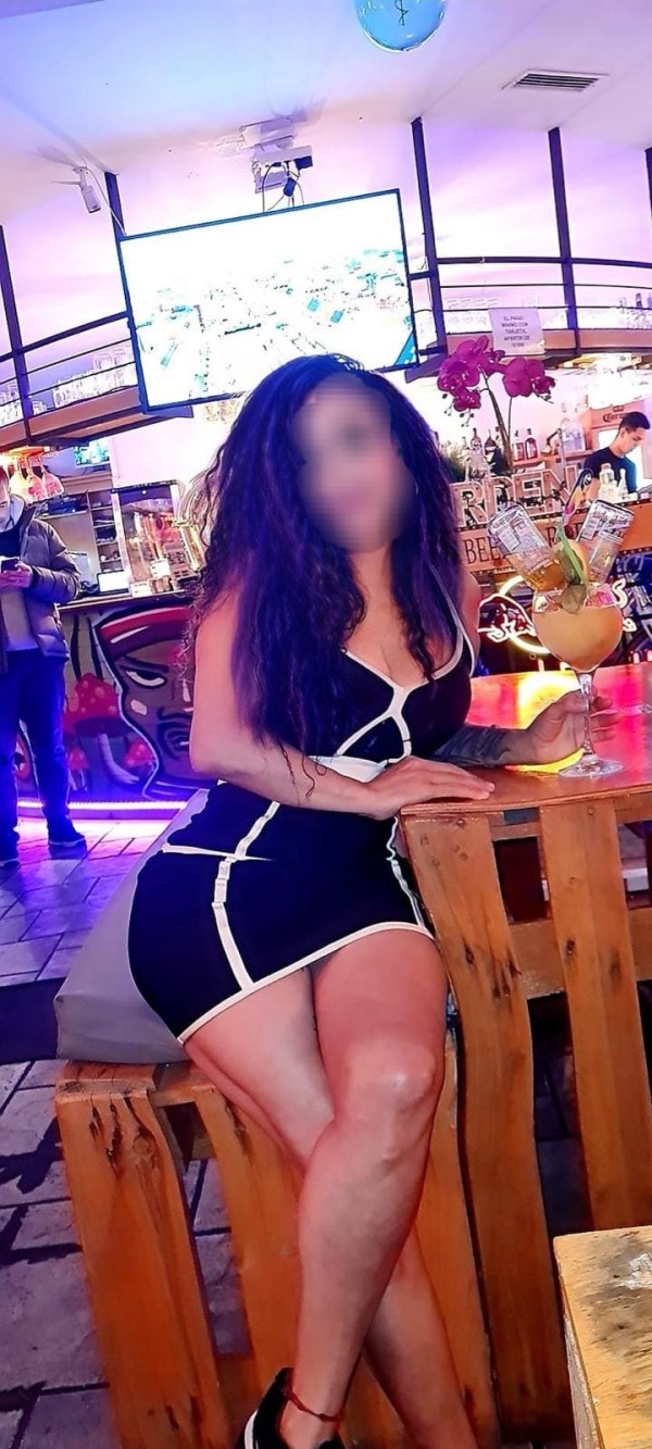 Clítoriana cariñosa cachonda fiestera Pamplona