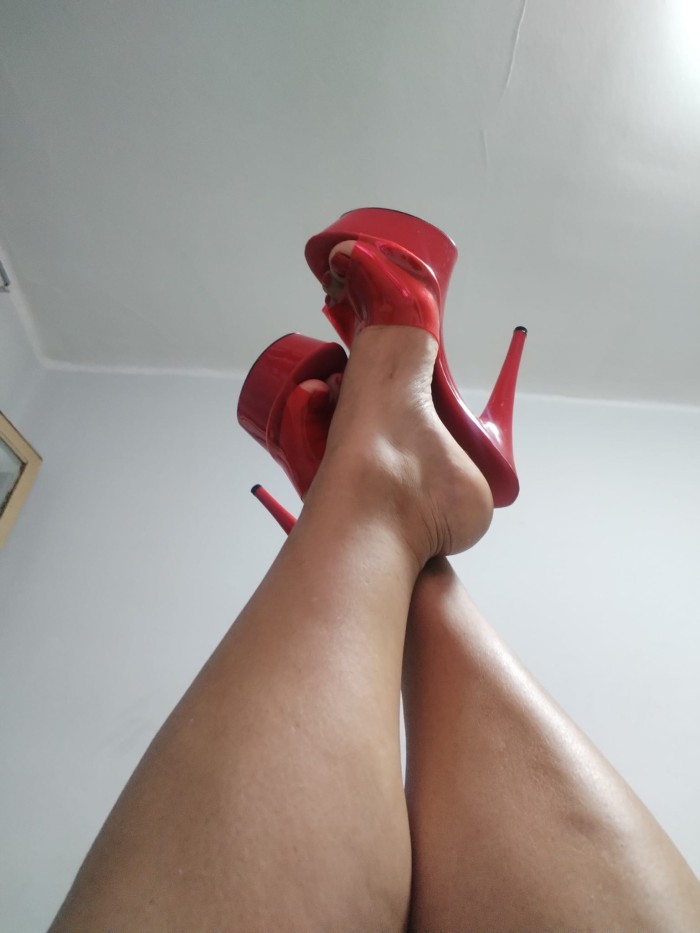 HERMOSA SENSUAL ARDIENTE DIOSA DEL SEXO